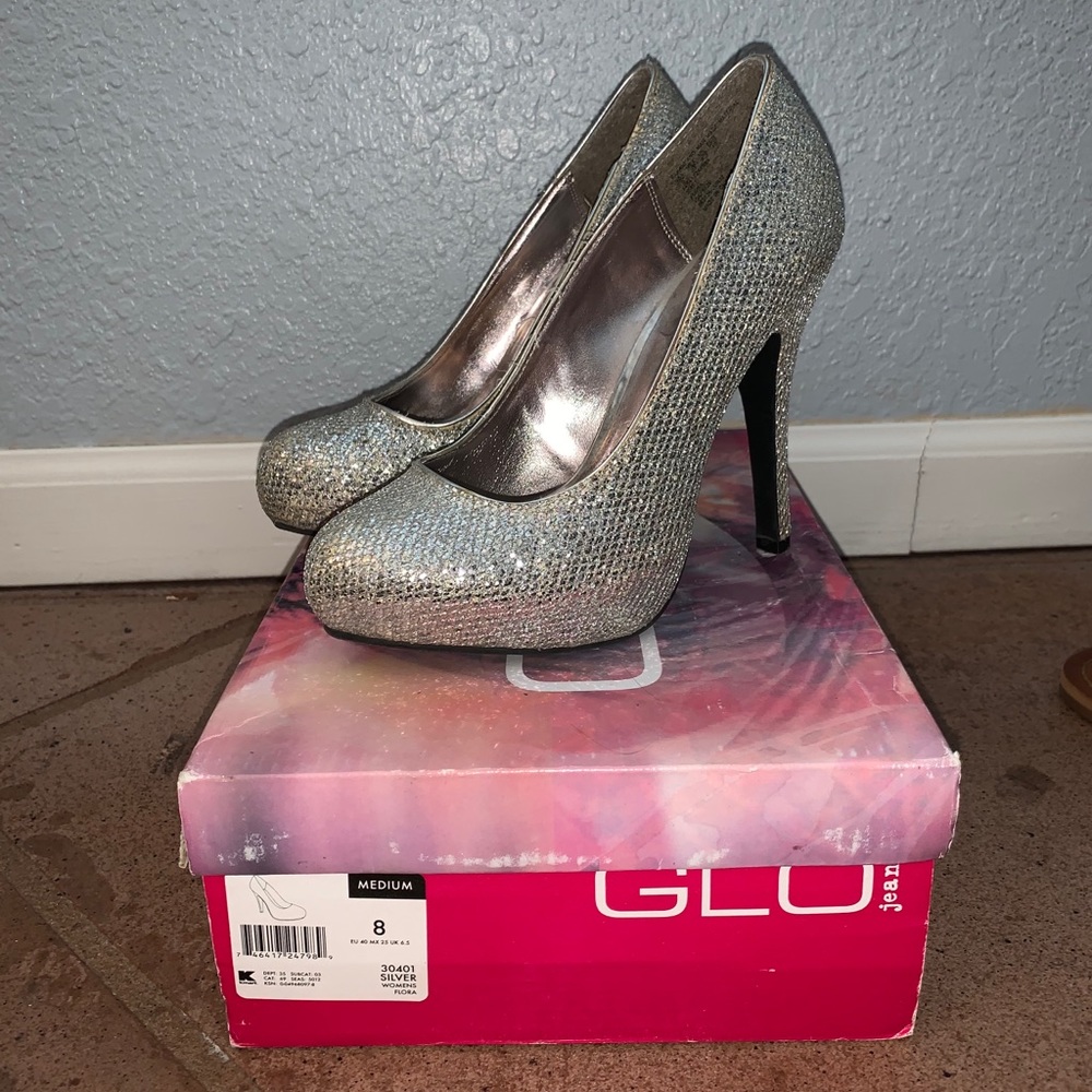 Heels - Picture 6 of 6